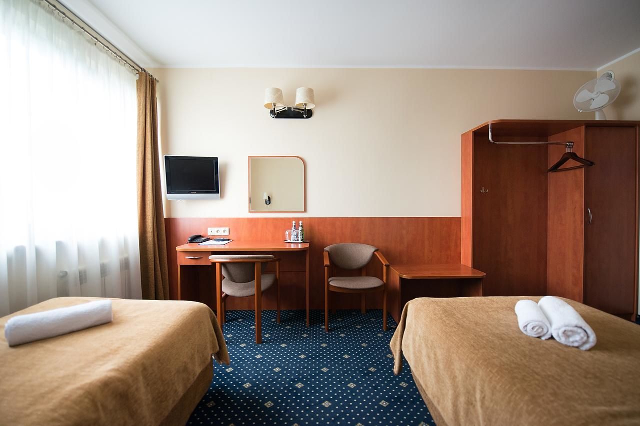 Отель Hotel Almarco Сьрода-Велькопольска-38
