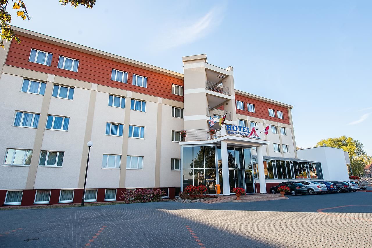 Отель Hotel Almarco Сьрода-Велькопольска-47